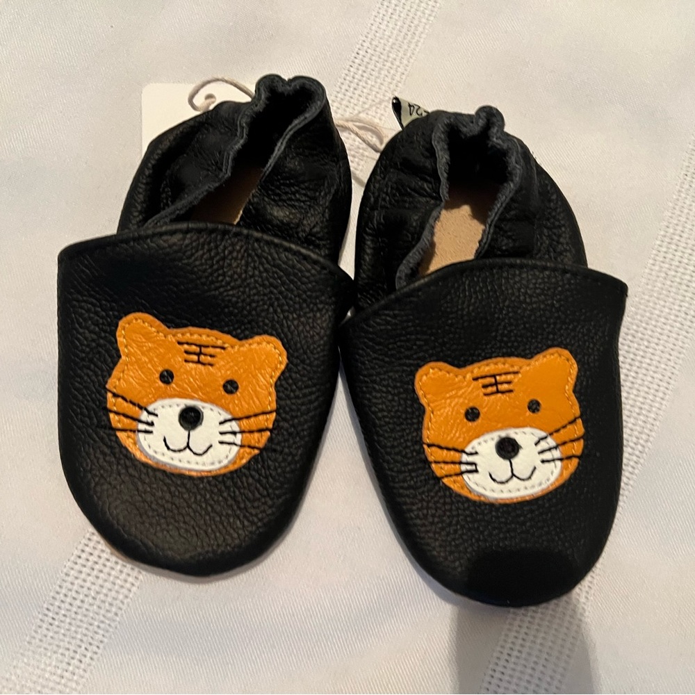 New ievolve baby booties size 18-24 mths